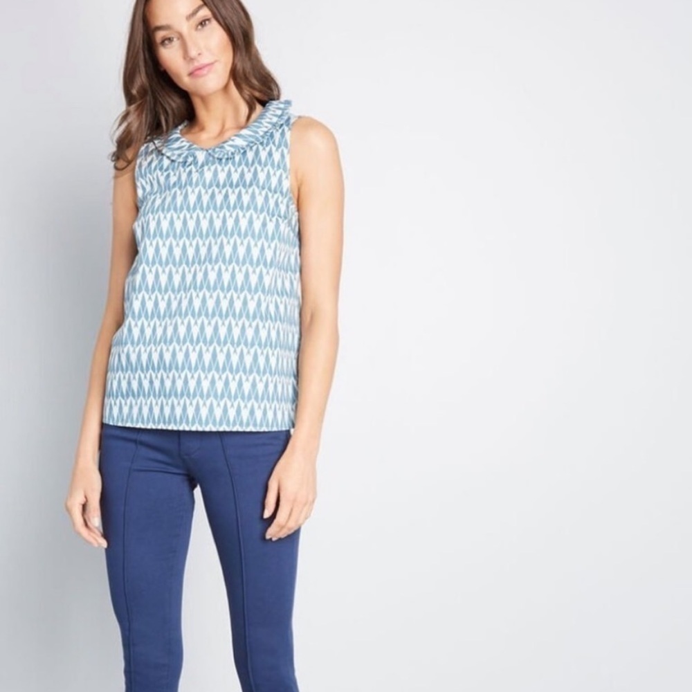 ModCloth Top NWT Pan Collar Sleeveless Shirt Undeniable Intrigue Size Medium